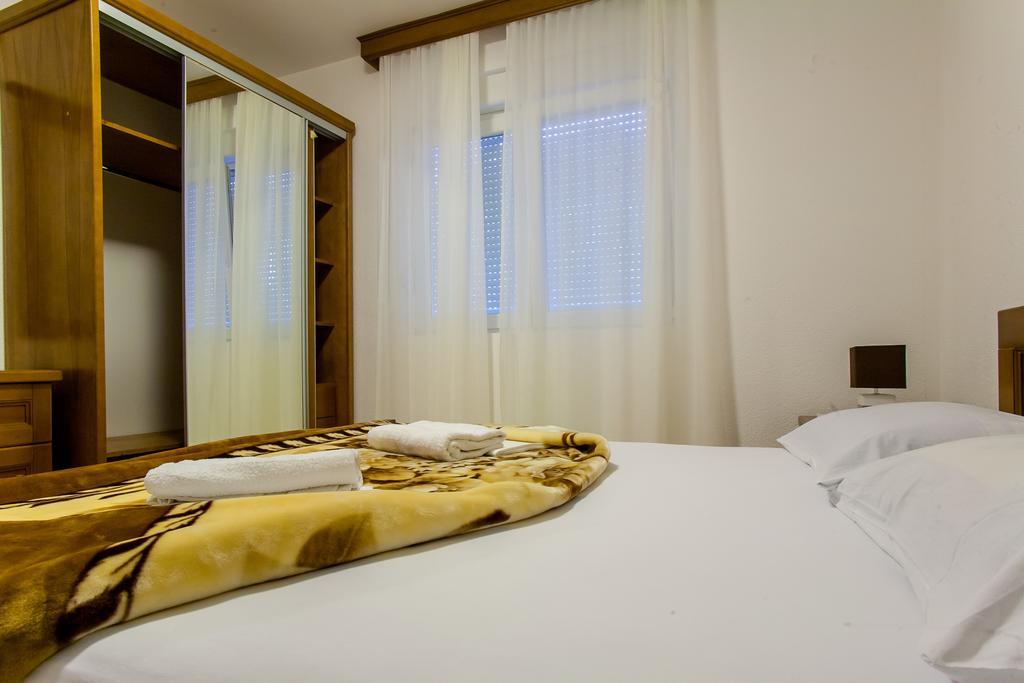 Apartments Ljubica Herceg Novi Szoba fotó
